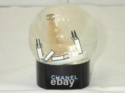 CHANEL Snow Globe Dome White Christmas Tree 2012 VIP Customer Exclusive Goods
