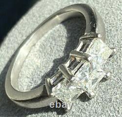 Bague de fiançailles en diamant taille princesse en platine à trois pierres 6,25 signée ZEI