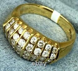 Bague vintage en or jaune 18 carats sertie de diamants en canal de 5,25 carats, de forme angulaire géométrique inhabituelle