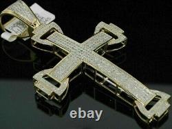 Pendentif croix bombé pour homme en diamant de synthèse rond de 2 ct, finition or jaune 14 carats
